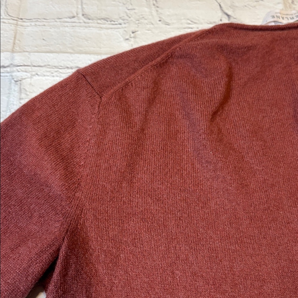 Everlane 100% Cashmere V-Neck Sweater - Picture 6 of 12